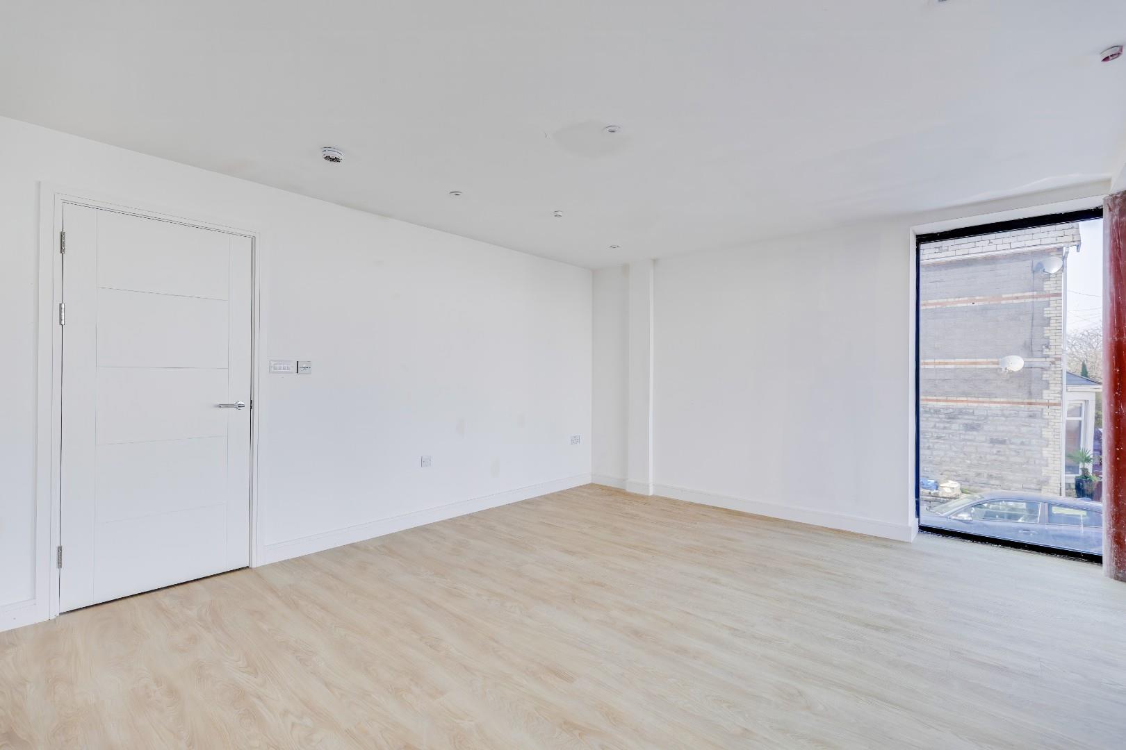 Apartment 4, Windsor Gardens, 56A Windsor Road, Penarth, CF64 1JJ